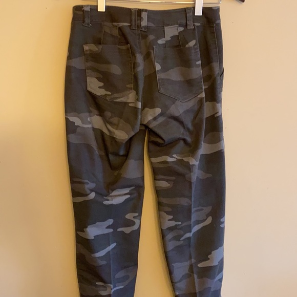 Cargo Jeans - Picture 6 of 8